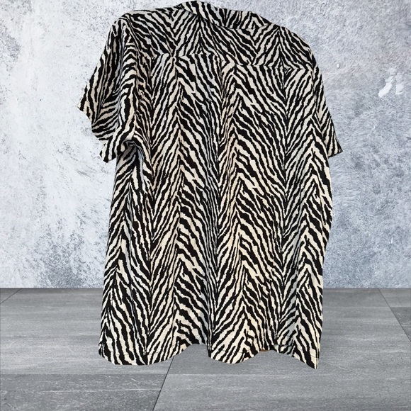 Charlie Holiday zebra Print blouse. NWT - Picture 2 of 3